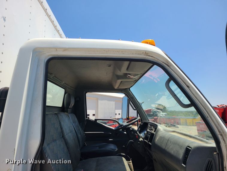 image for item MO9885 1998 Mitsubishi Fuso FE  box truck