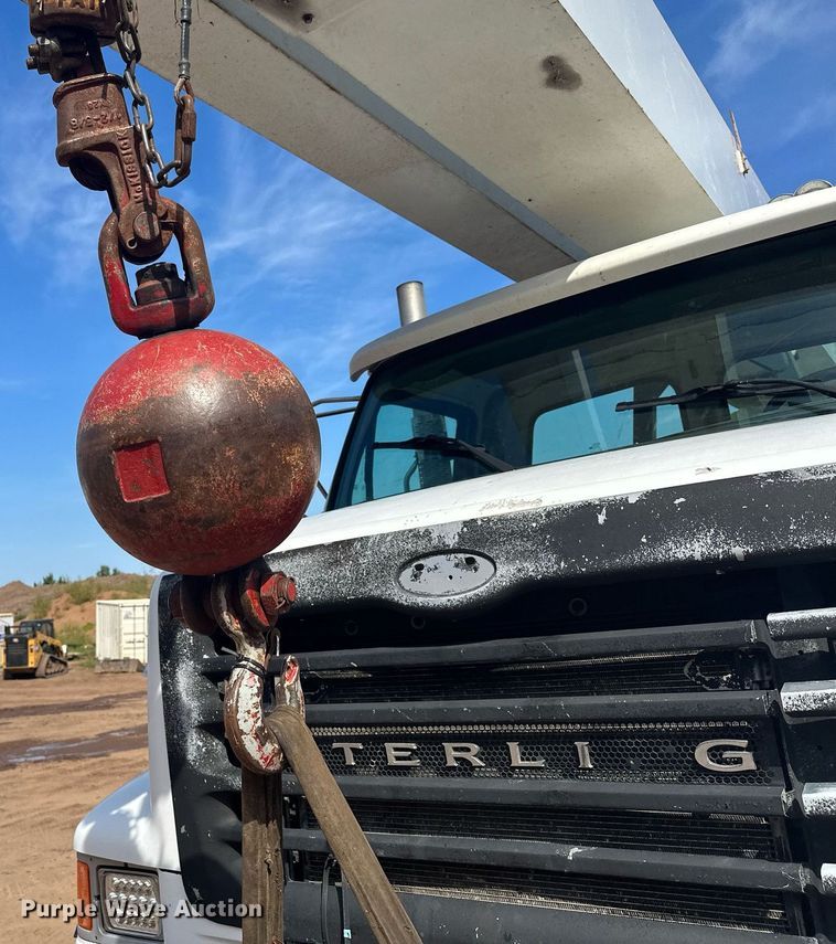 image for item MQ9442 2005 Sterling  crane truck