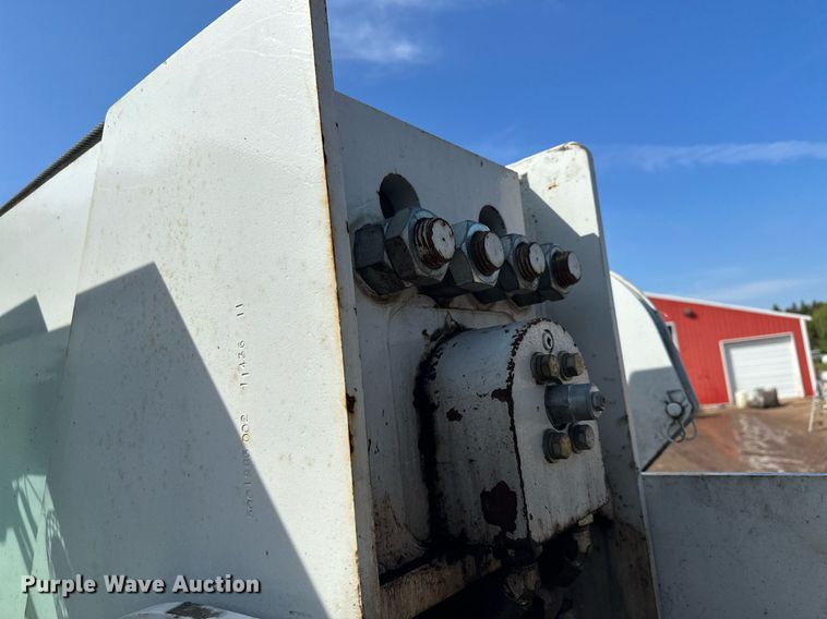 image for item MQ9442 2005 Sterling  crane truck