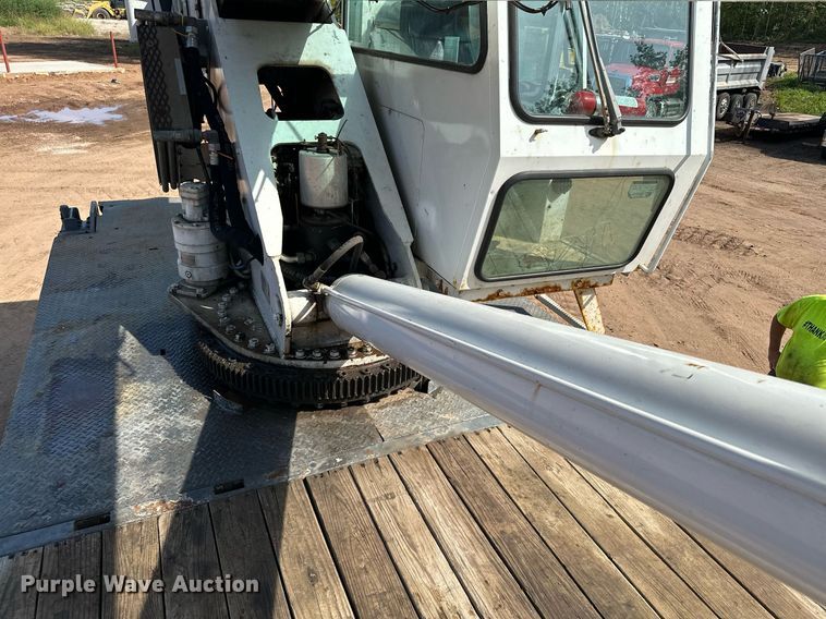 image for item MQ9442 2005 Sterling  crane truck