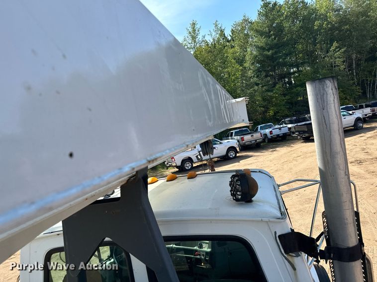 image for item MQ9442 2005 Sterling  crane truck