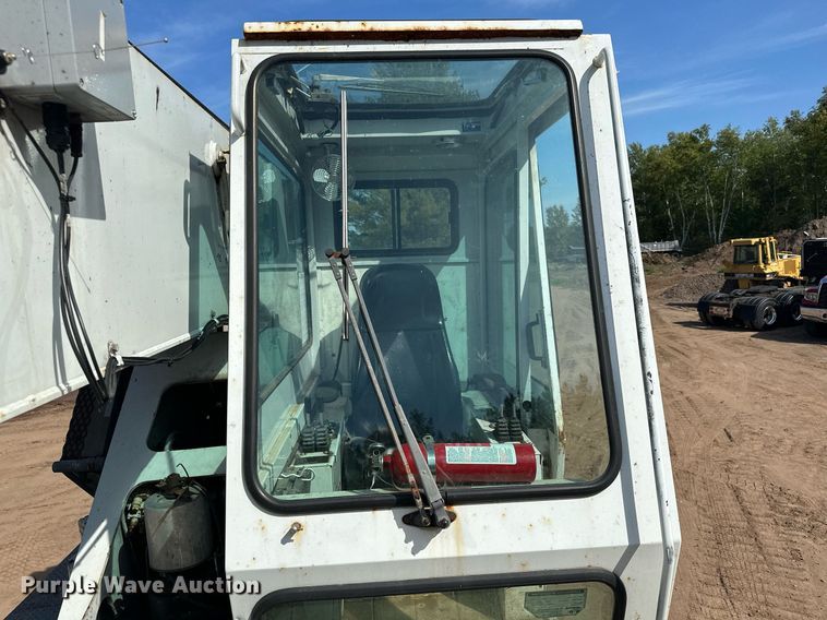 image for item MQ9442 2005 Sterling  crane truck