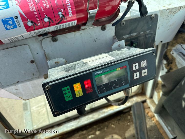 image for item MQ9442 2005 Sterling  crane truck