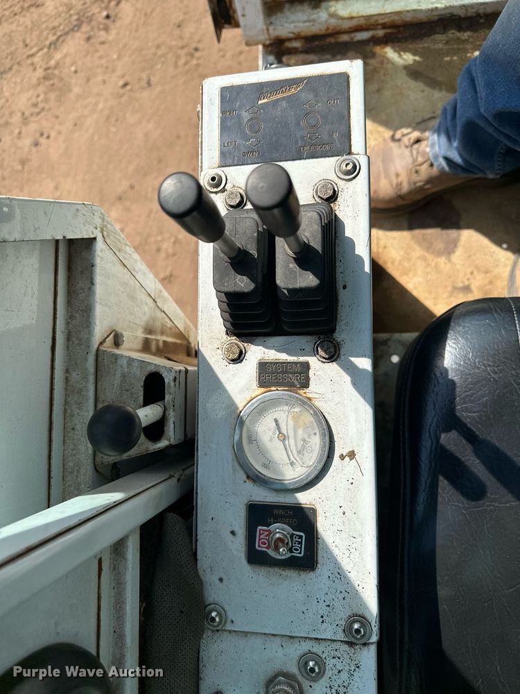 image for item MQ9442 2005 Sterling  crane truck