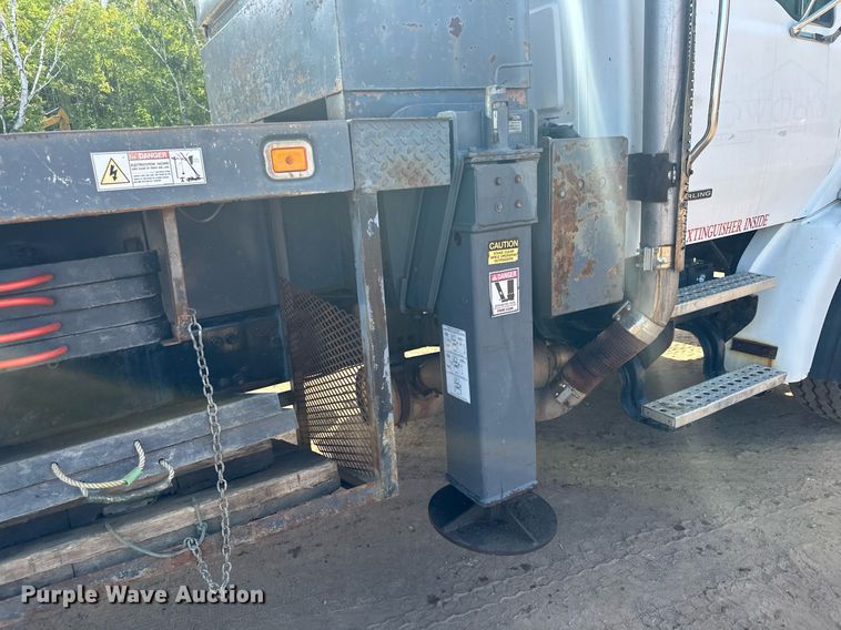 image for item MQ9442 2005 Sterling  crane truck