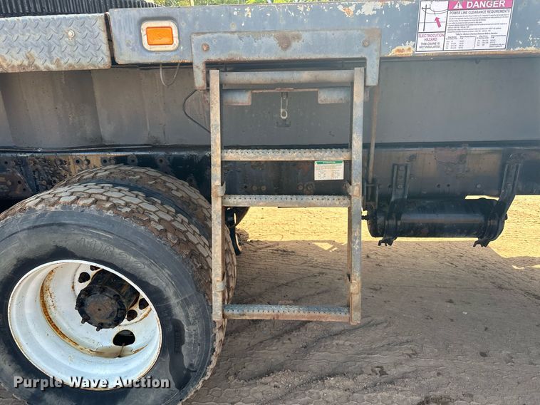 image for item MQ9442 2005 Sterling  crane truck