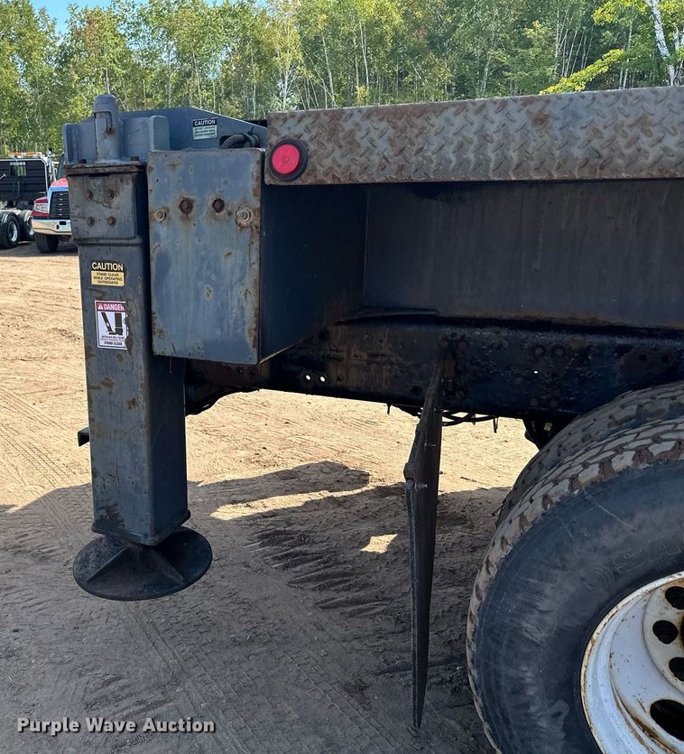 image for item MQ9442 2005 Sterling  crane truck