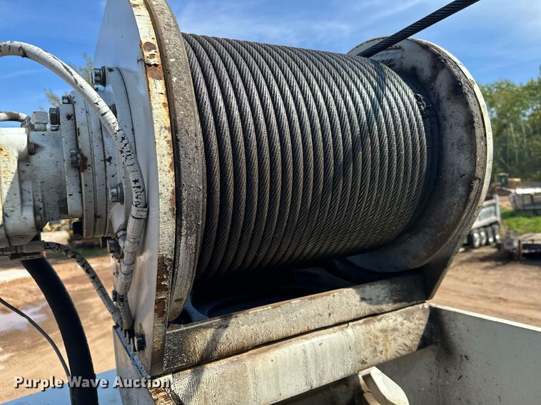 image for item MQ9442 2005 Sterling  crane truck