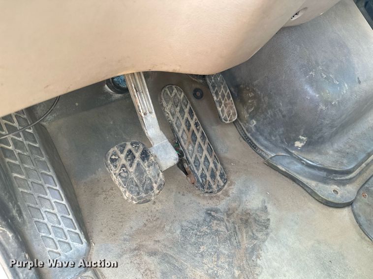 image for item MQ9442 2005 Sterling  crane truck