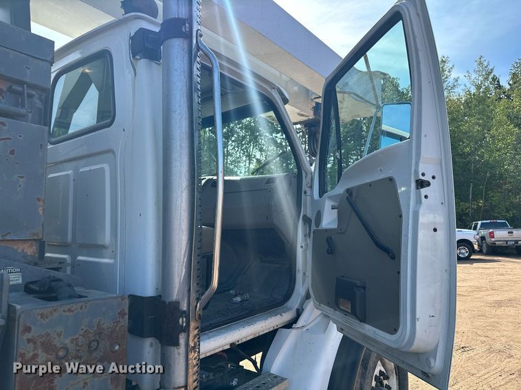 image for item MQ9442 2005 Sterling  crane truck