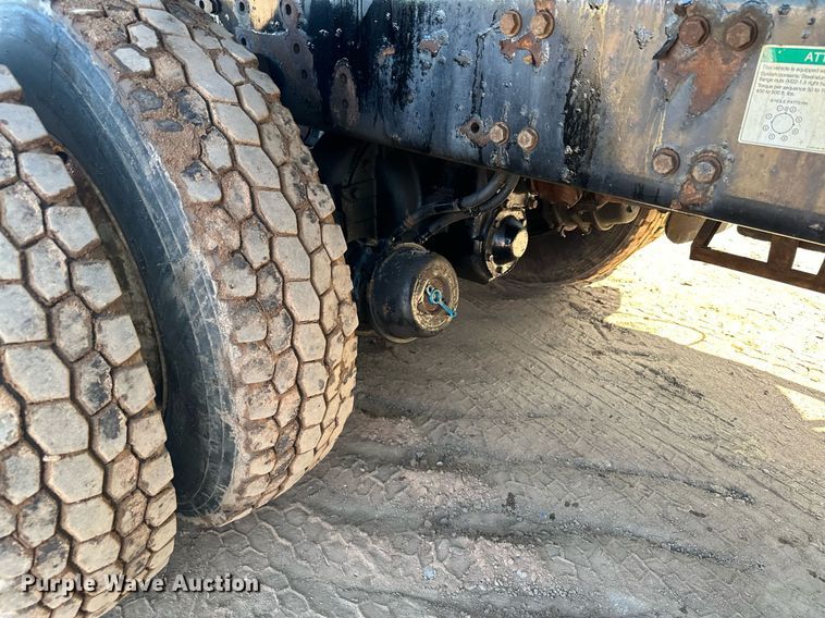 image for item MQ9442 2005 Sterling  crane truck