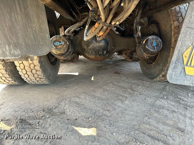 image for item MQ9442 2005 Sterling  crane truck