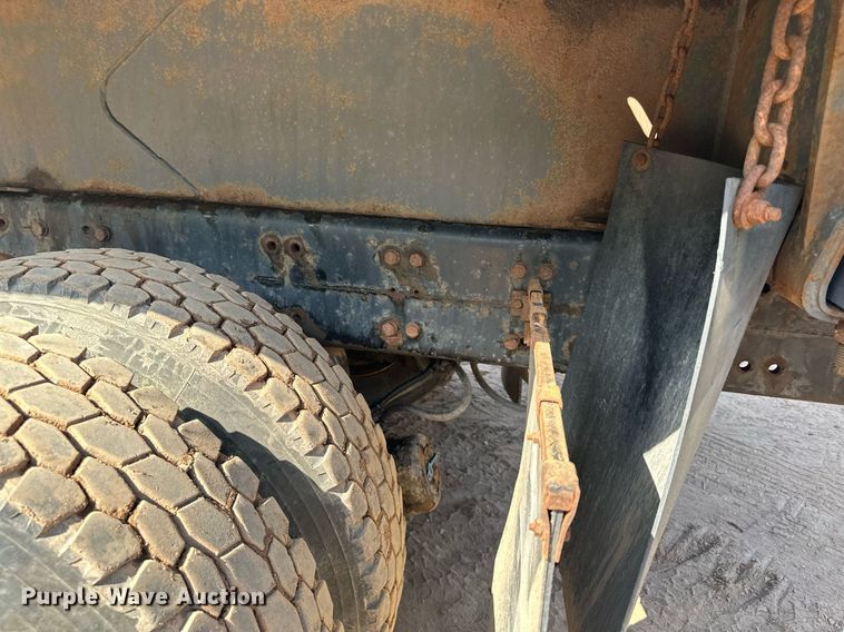 image for item MQ9442 2005 Sterling  crane truck