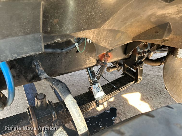 image for item MQ9442 2005 Sterling  crane truck