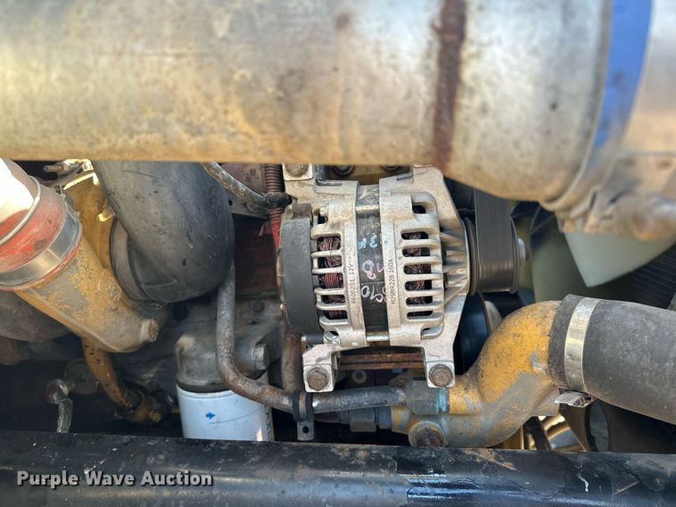 image for item MQ9442 2005 Sterling  crane truck