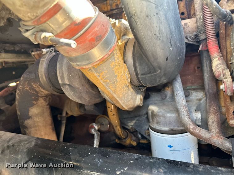 image for item MQ9442 2005 Sterling  crane truck