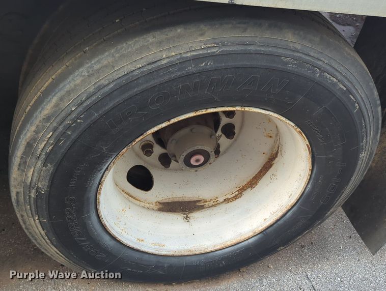 image for item MX9429 2014 Stoughton AVW-535T-S-C-AR  dry van trailer