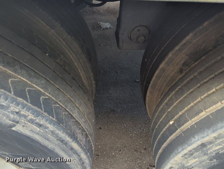 image for item MX9429 2014 Stoughton AVW-535T-S-C-AR  dry van trailer