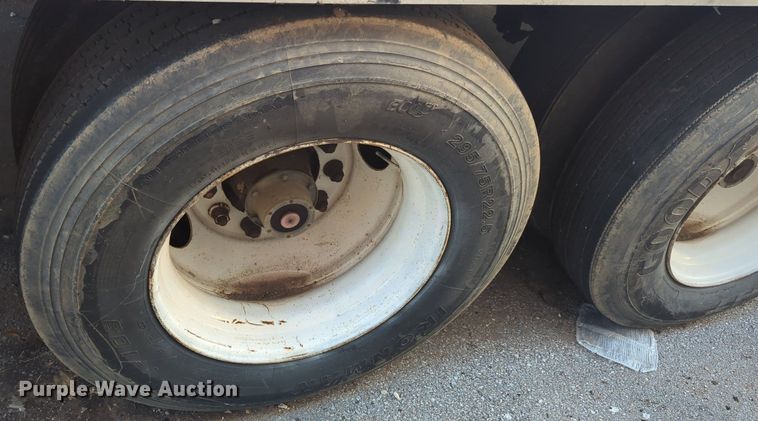 image for item MX9429 2014 Stoughton AVW-535T-S-C-AR  dry van trailer