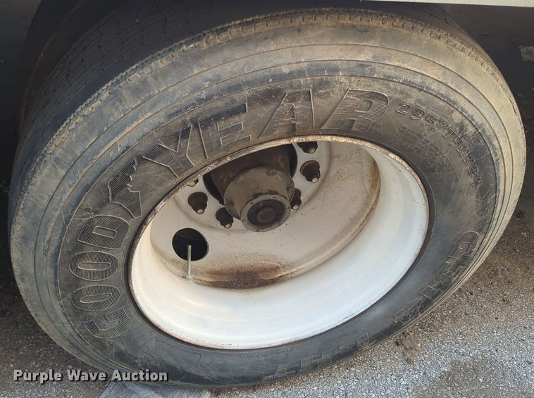 image for item MX9429 2014 Stoughton AVW-535T-S-C-AR  dry van trailer