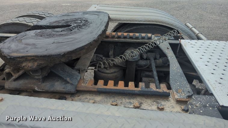 image for item MX9444 2015 Kenworth T880  semi truck