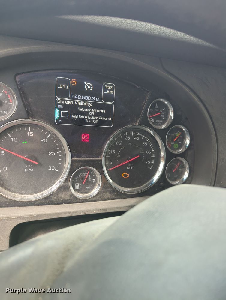 image for item MX9444 2015 Kenworth T880  semi truck