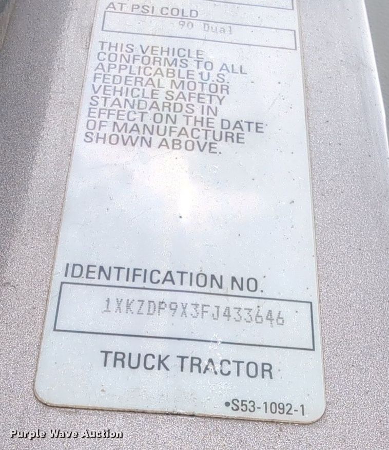 image for item MX9444 2015 Kenworth T880  semi truck