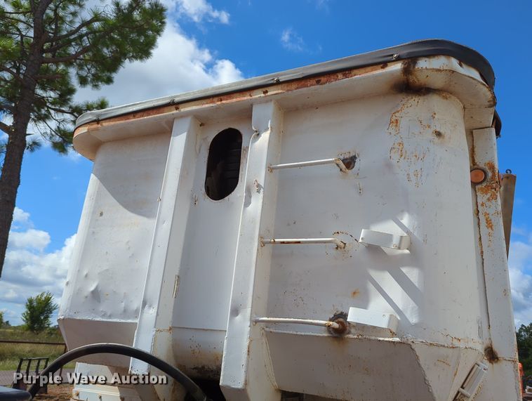 image for item MX9457 1978 Cherokee  end dump trailer