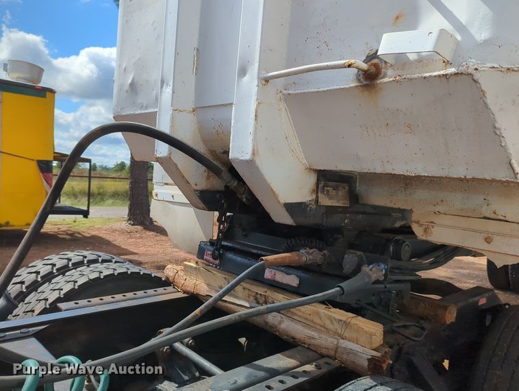 image for item MX9457 1978 Cherokee  end dump trailer