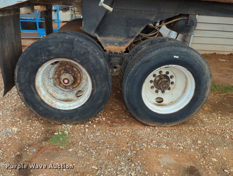image for item MX9457 1978 Cherokee  end dump trailer