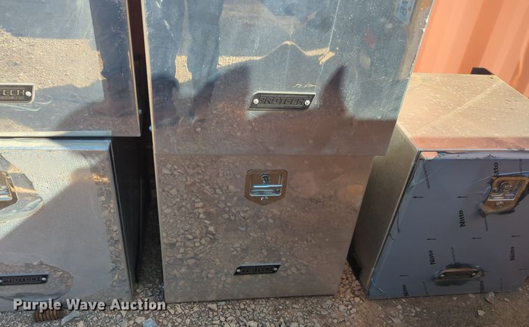 image for item MX9524 (8) tool boxes