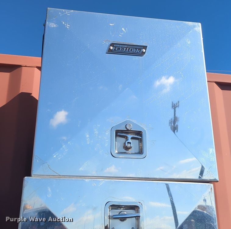 image for item MX9524 (8) tool boxes