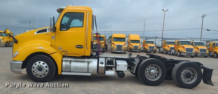 image for item MX9528 2019 Kenworth T680  semi truck