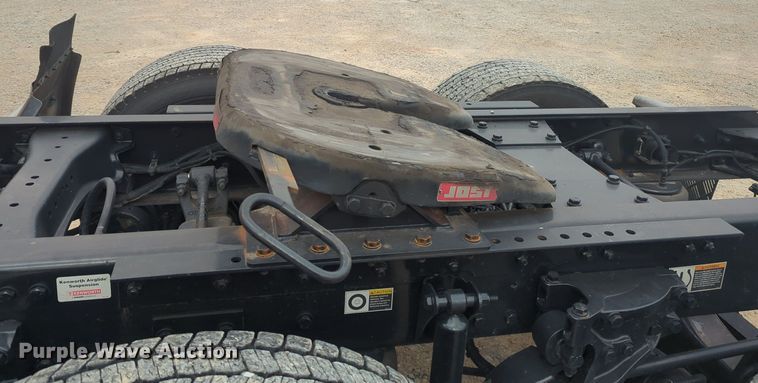 image for item MX9528 2019 Kenworth T680  semi truck