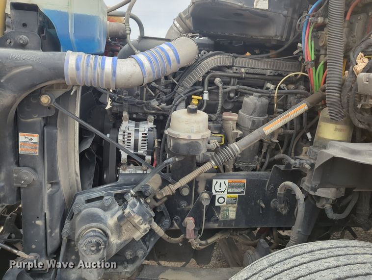 image for item MX9528 2019 Kenworth T680  semi truck