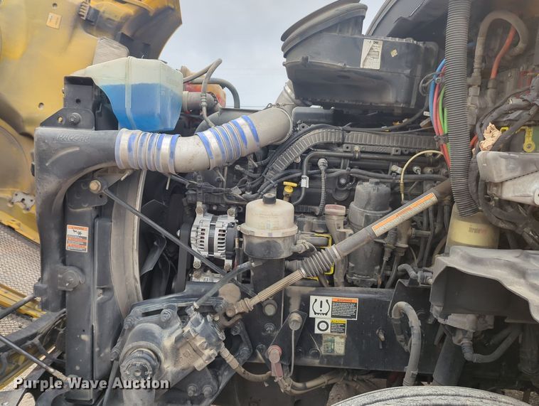 image for item MX9528 2019 Kenworth T680  semi truck