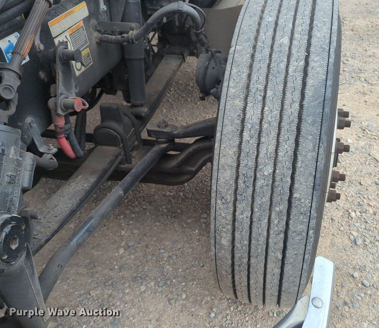 image for item MX9529 2015 Peterbilt 579  semi truck