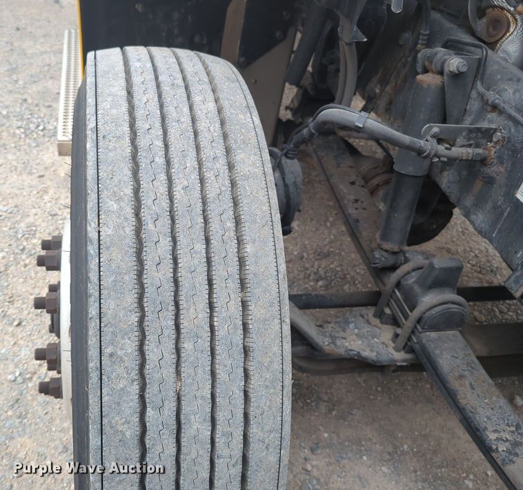 image for item MX9529 2015 Peterbilt 579  semi truck