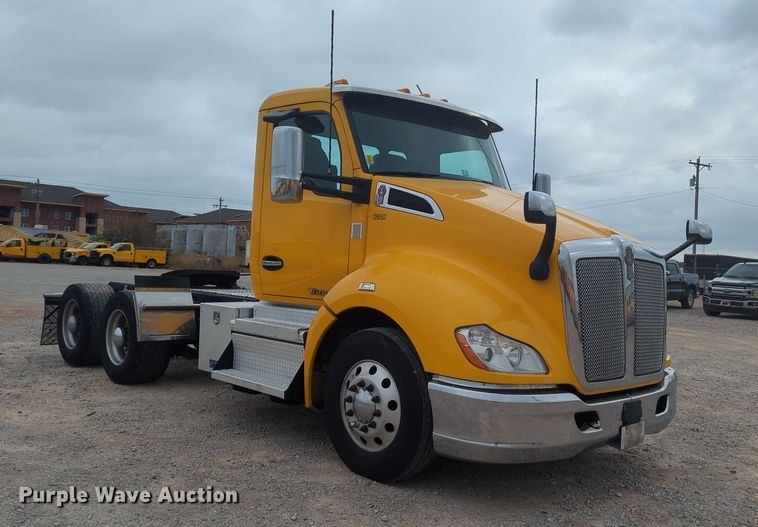 image for item MX9530 2020 Kenworth T680  semi truck