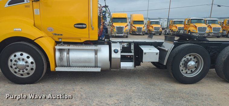 image for item MX9530 2020 Kenworth T680  semi truck