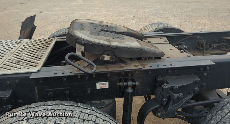 image for item MX9530 2020 Kenworth T680  semi truck