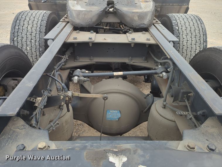 image for item MX9530 2020 Kenworth T680  semi truck