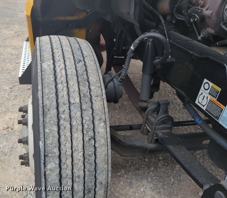 image for item MX9530 2020 Kenworth T680  semi truck