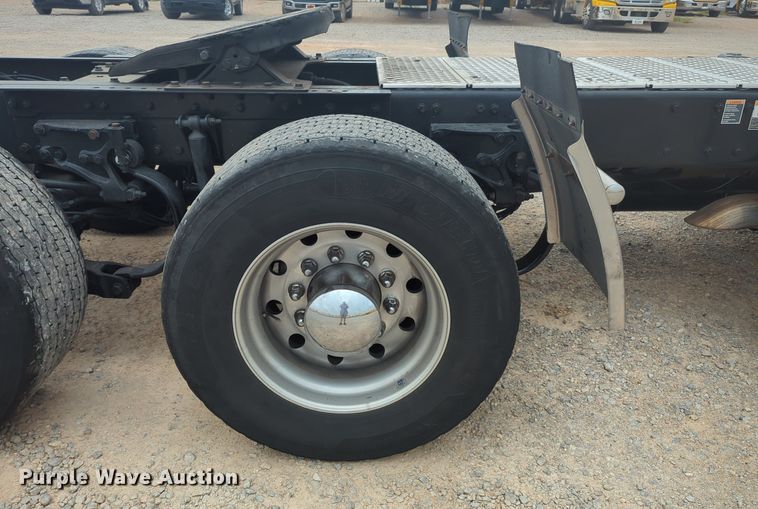 image for item MX9530 2020 Kenworth T680  semi truck