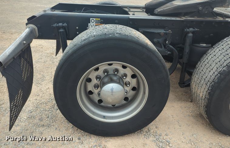 image for item MX9530 2020 Kenworth T680  semi truck