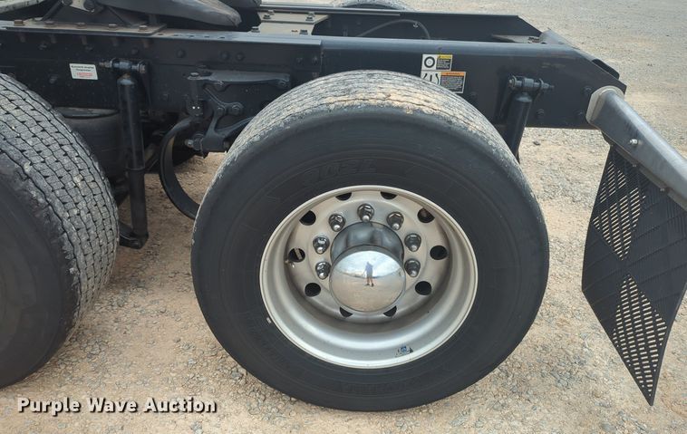 image for item MX9530 2020 Kenworth T680  semi truck