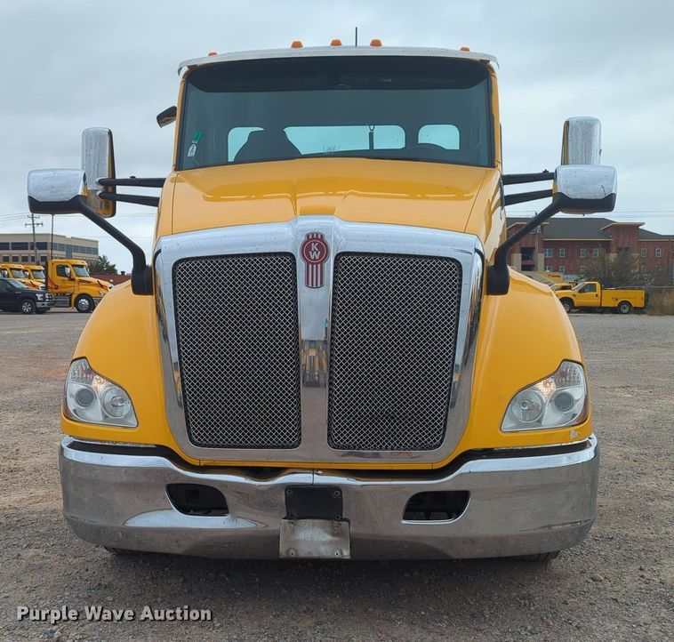 image for item MX9531 2020 Kenworth T680  semi truck