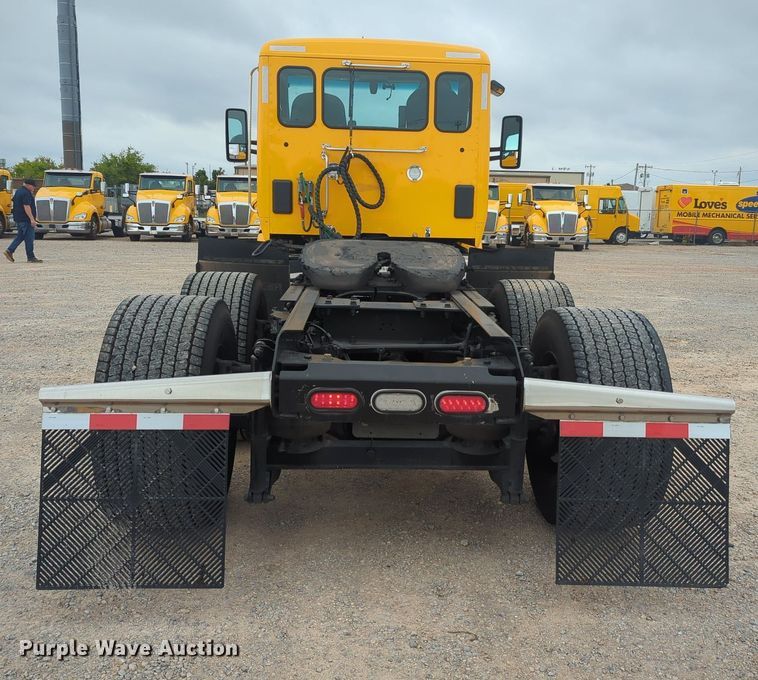 image for item MX9531 2020 Kenworth T680  semi truck