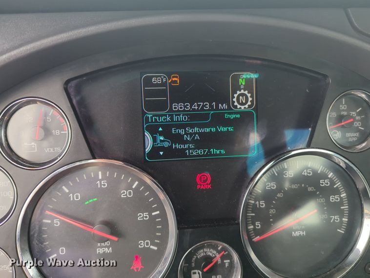 image for item MX9531 2020 Kenworth T680  semi truck