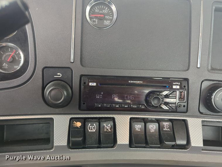 image for item MX9531 2020 Kenworth T680  semi truck